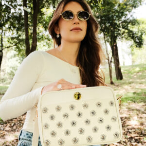 CARTERA FLOR EN LA LLUVIA MARFIL