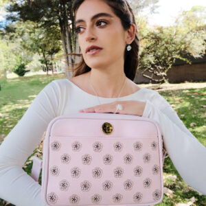 CARTERA FLOR EN LA LLUVIA ROSA