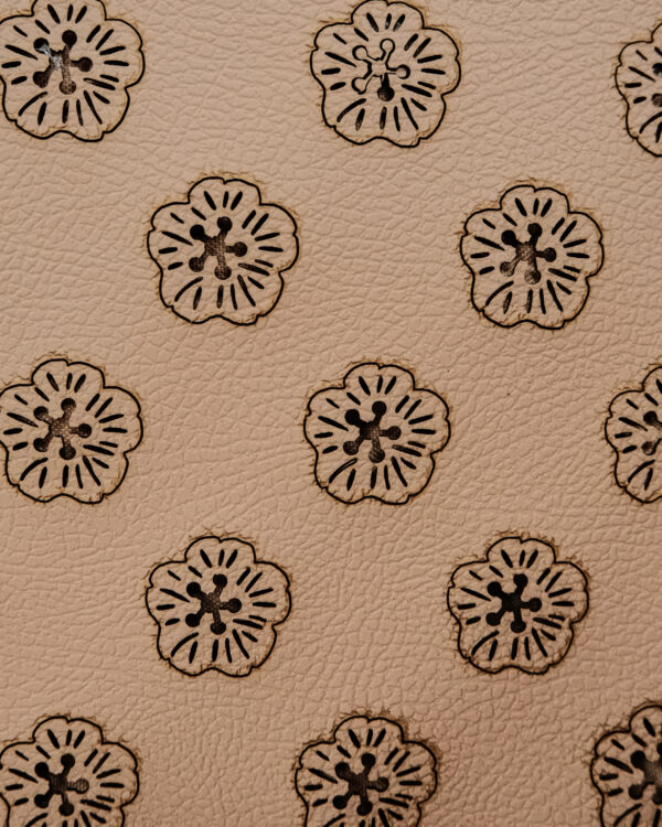 CARTERA FLOR EN LA LLUVIA BEIGE - Imagen 5